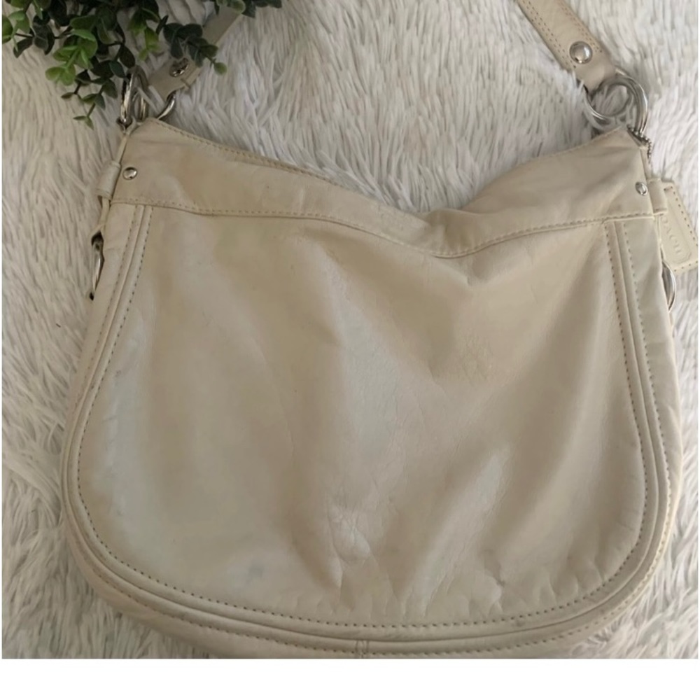 Coach Zoe Cream Leather Hobo Bag in Beautiful Condition